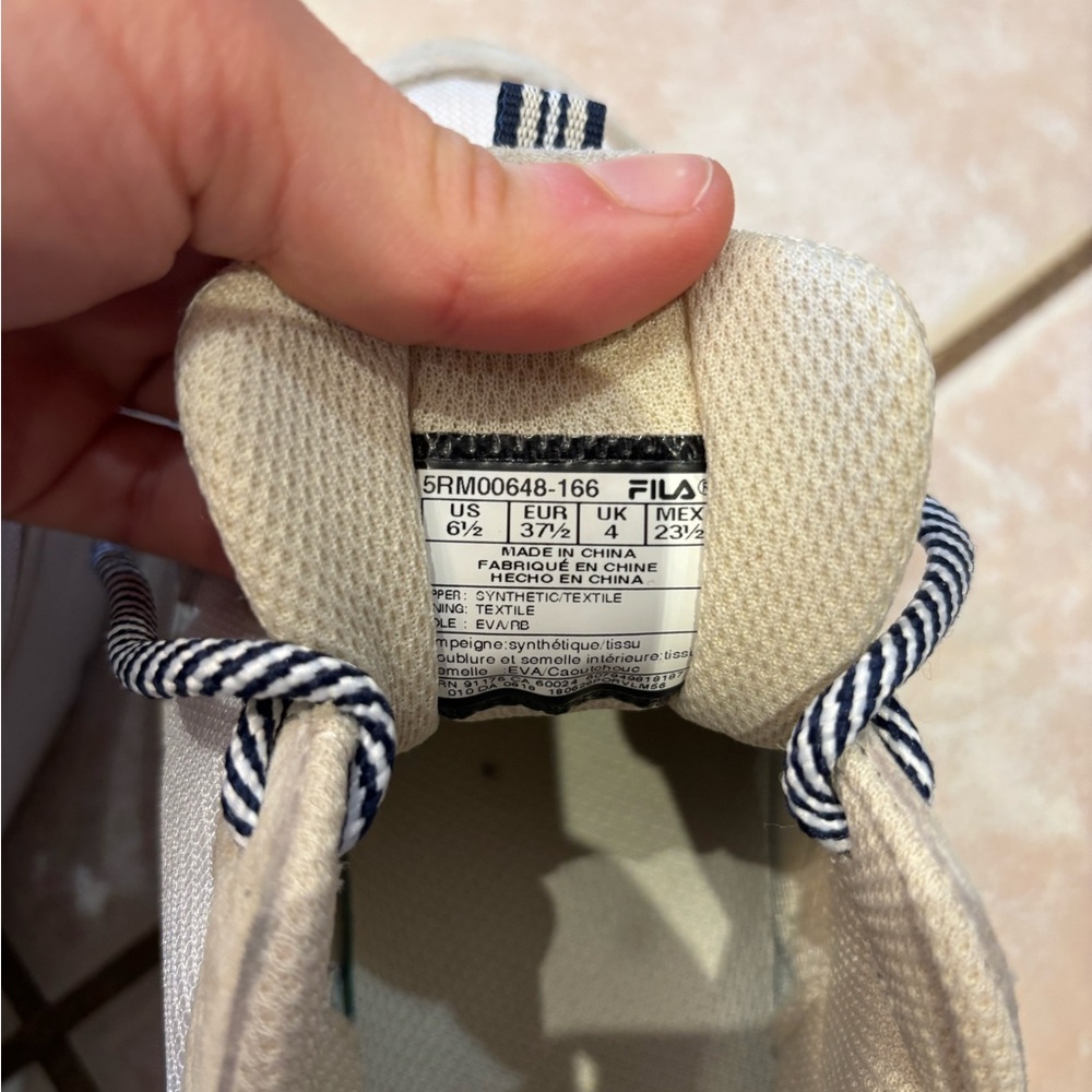 Fila Ray Tracer Beige & White Athletic Running Shoes Sneakers Size 6.5 - Picture 12 of 13